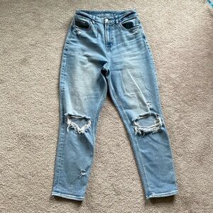 American Eagle curvy mom jean. Size US4 in excellent condition